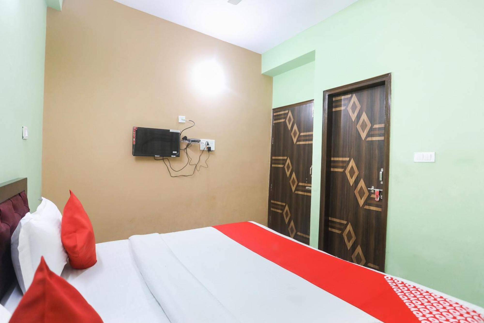 Hotel O Gdd Kuteer Noida Bagian luar foto