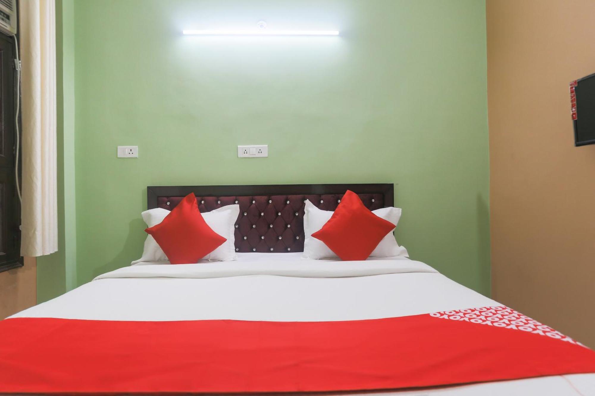 Hotel O Gdd Kuteer Noida Bagian luar foto